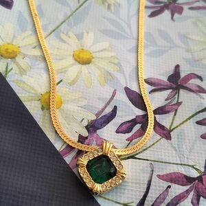 Vintage Avon green emerald stone necklace 1970's